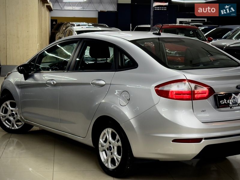 Седан Ford Fiesta 2013 в Николаеве