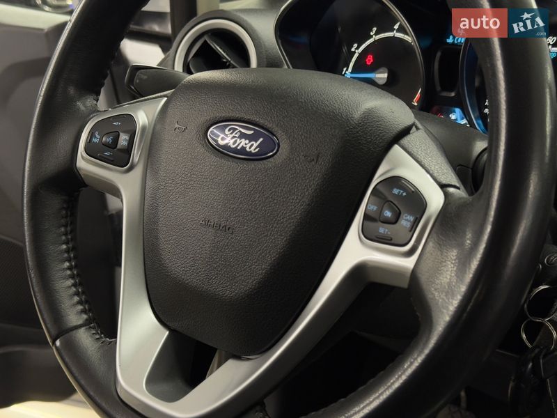 Седан Ford Fiesta 2013 в Николаеве