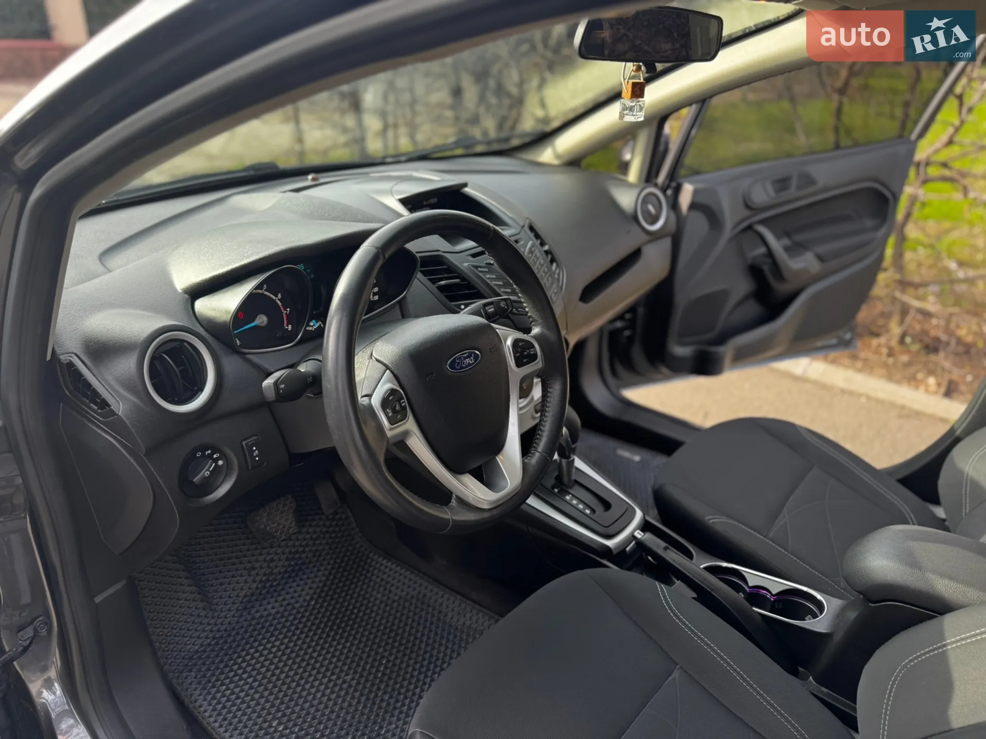 2018 Ford Fiesta - мініатюра 13
