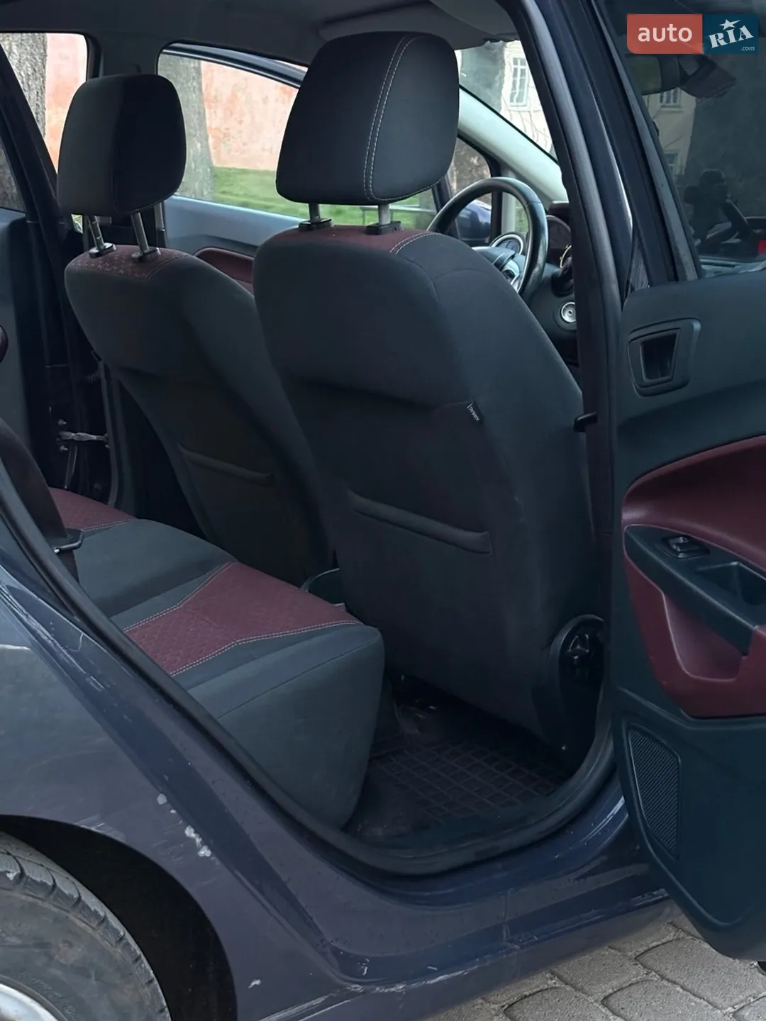 2011 Ford Fiesta - мініатюра 10