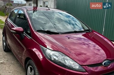 Хэтчбек Ford Fiesta 2010 в Измаиле