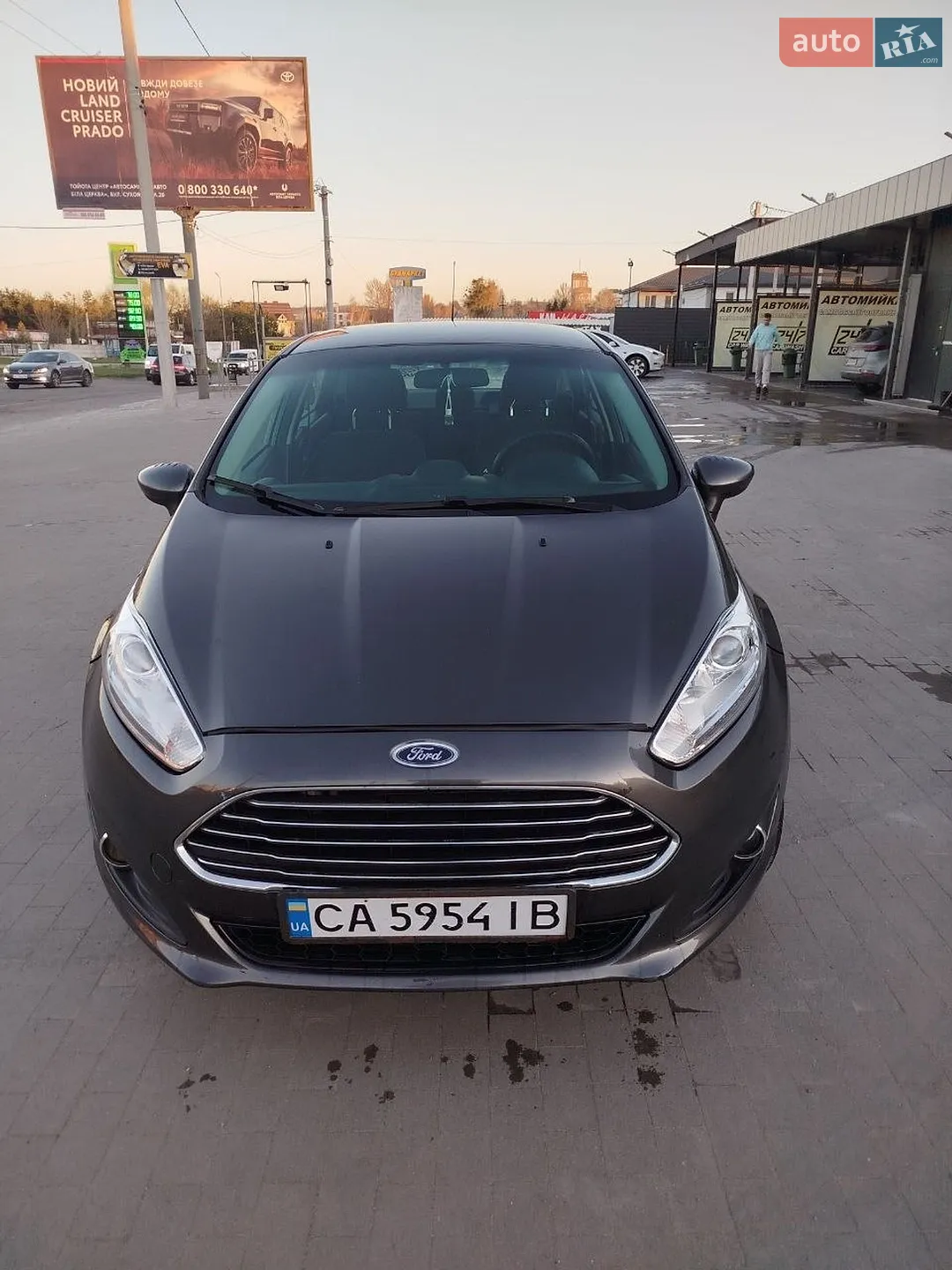 2018 Ford Fiesta - фото 1