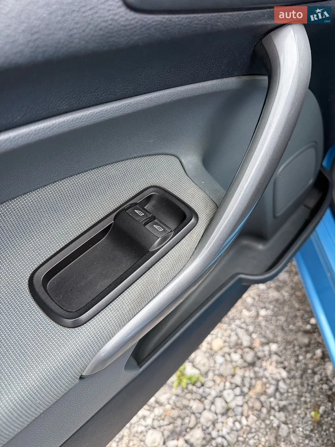 2010 Ford Fiesta - мініатюра 12