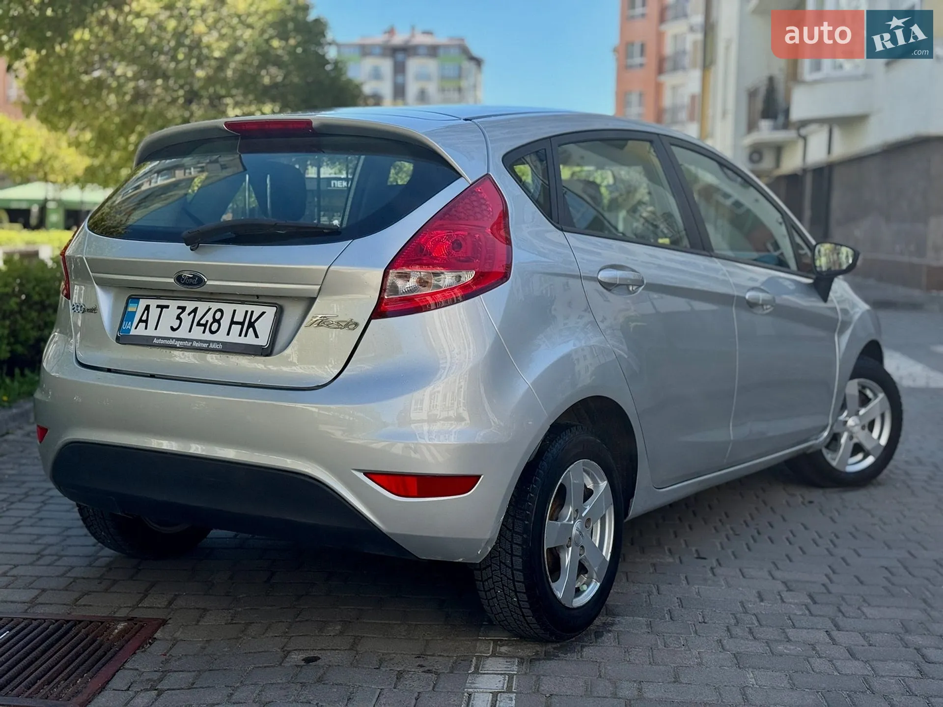 2010 Ford Fiesta - мініатюра 8
