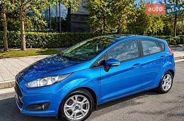 Хэтчбек Ford Fiesta 2016 в Киеве