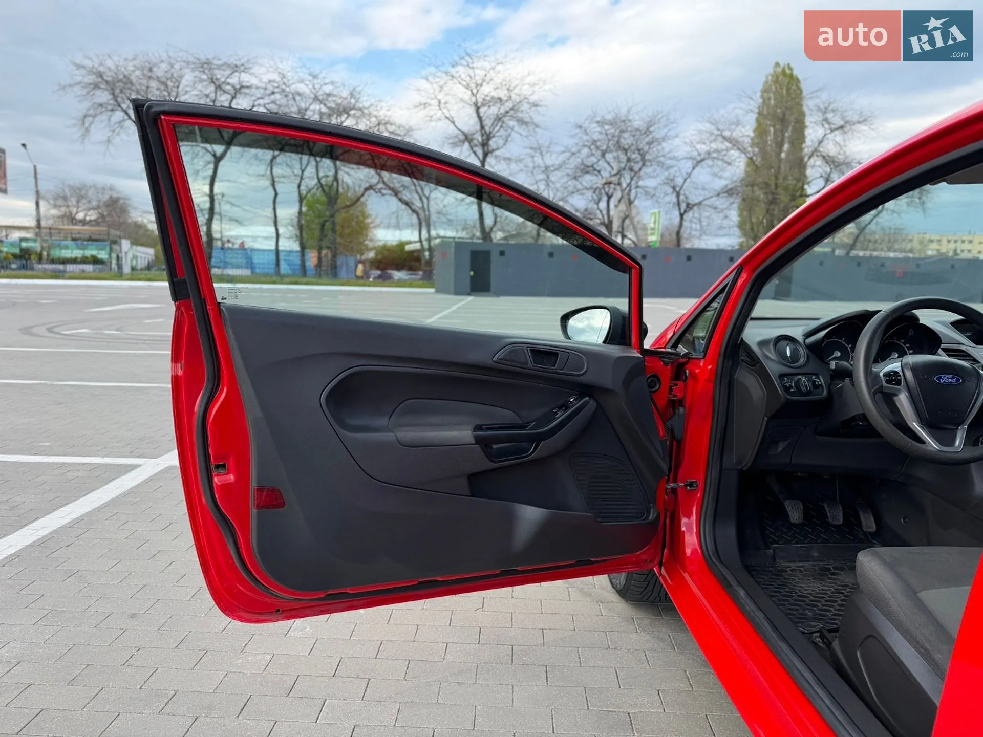 2013 Ford Fiesta - мініатюра 32