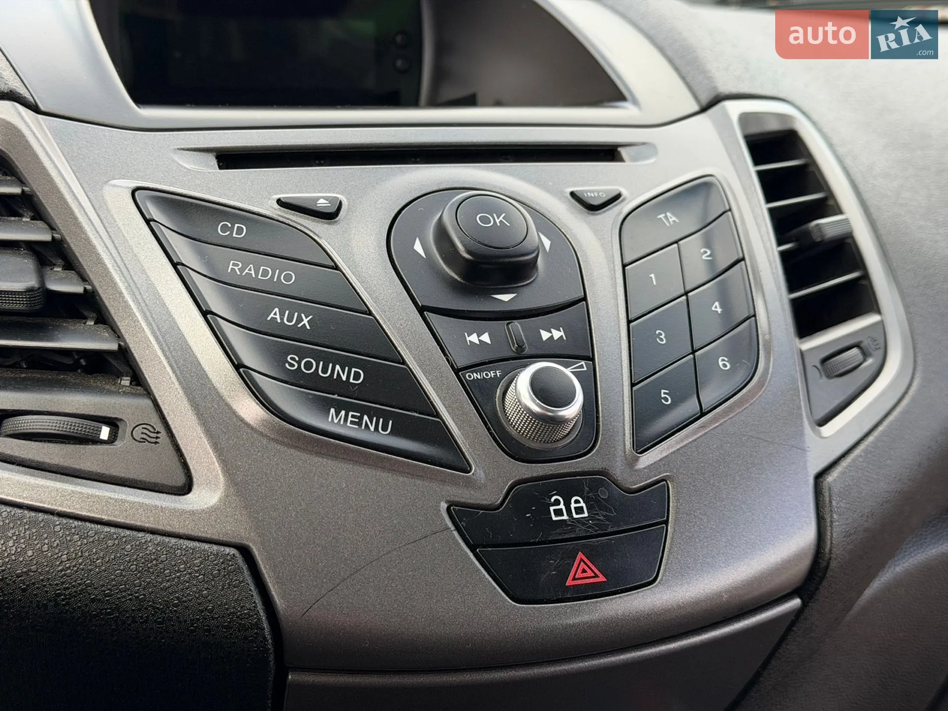 2013 Ford Fiesta - мініатюра 40