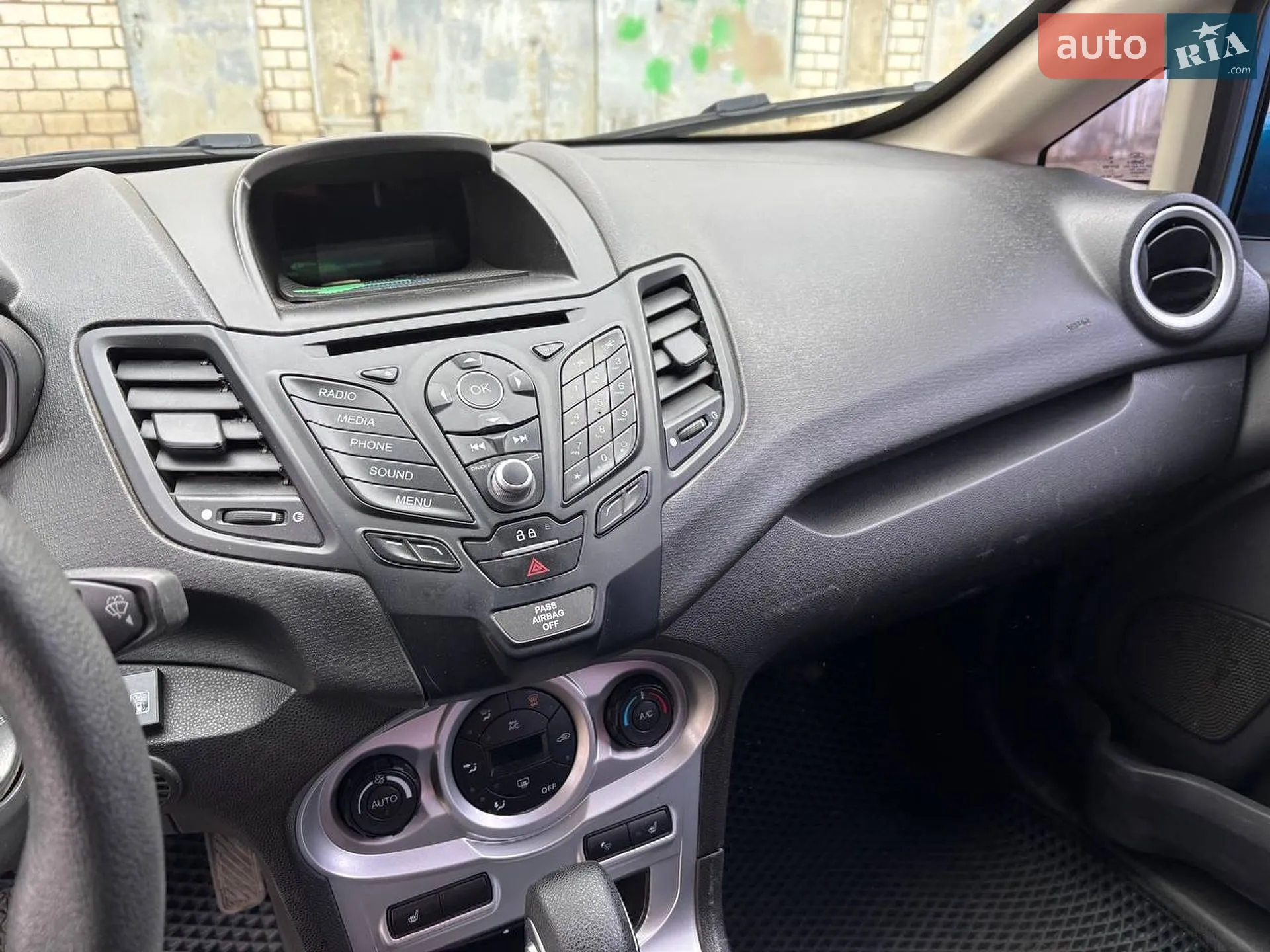 2017 Ford Fiesta - мініатюра 14