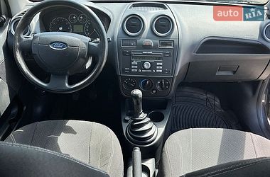 Хэтчбек Ford Fiesta 2007 в Ставище