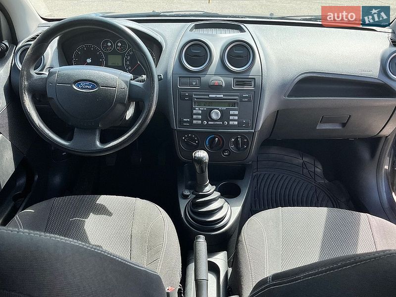 Хэтчбек Ford Fiesta 2007 в Ставище