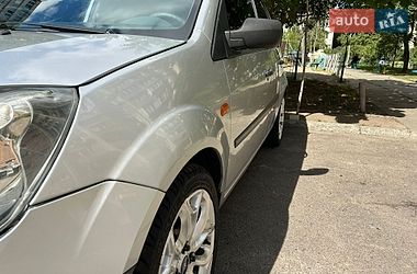 Хэтчбек Ford Fiesta 2006 в Киеве