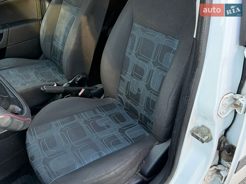 Хэтчбек Ford Fiesta 2007 в Мукачево