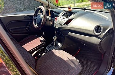 Седан Ford Fiesta 2015 в Киеве