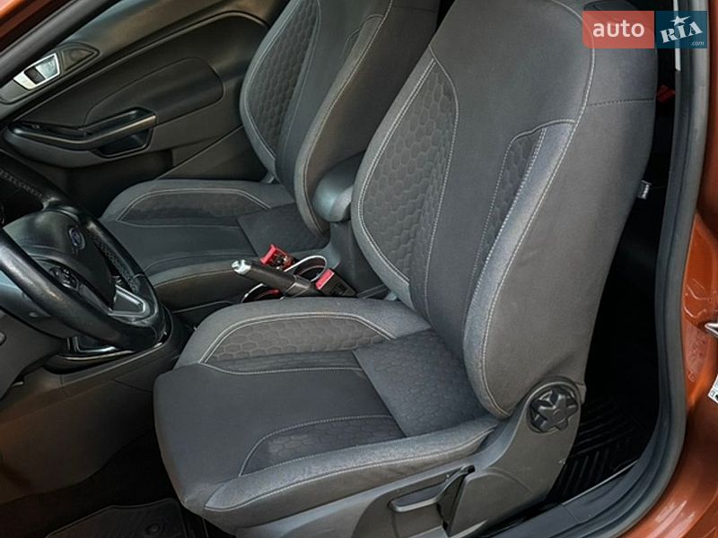 Хэтчбек Ford Fiesta 2013 в Одессе