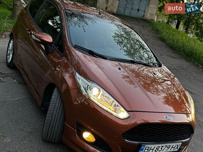 Хэтчбек Ford Fiesta 2013 в Одессе