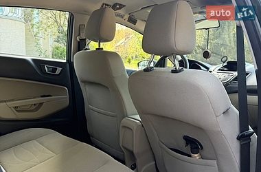 Хэтчбек Ford Fiesta 2016 в Львове