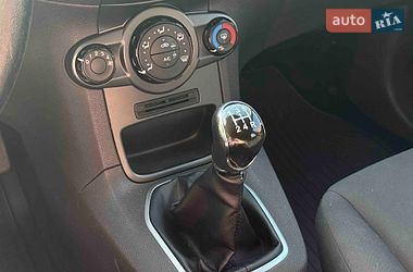 Хетчбек Ford Fiesta 2014 в Дніпрі