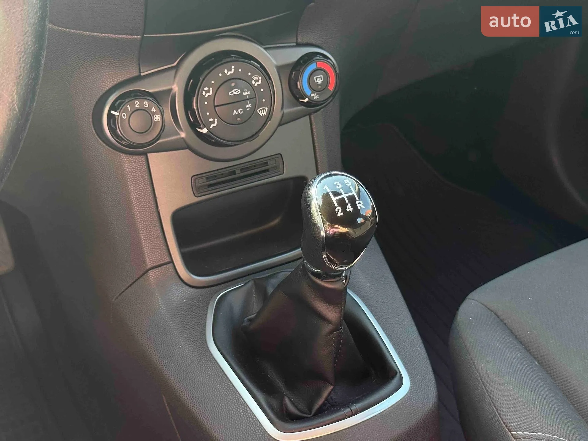 2014 Ford Fiesta - мініатюра 16