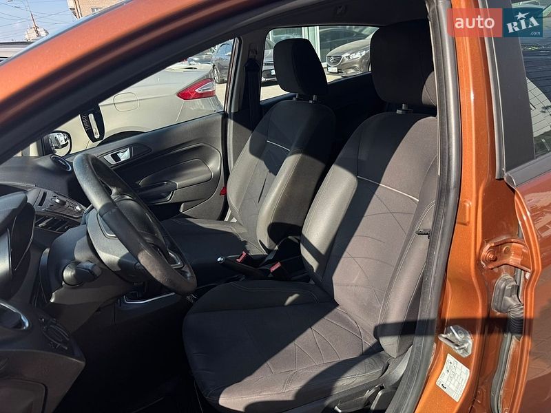 Хетчбек Ford Fiesta 2014 в Дніпрі