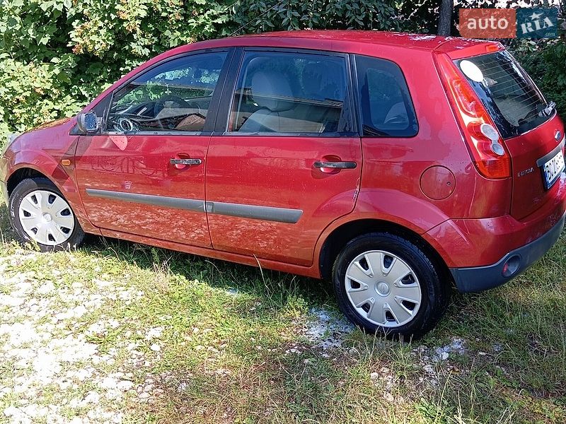 Хэтчбек Ford Fiesta 2007 в Винниках