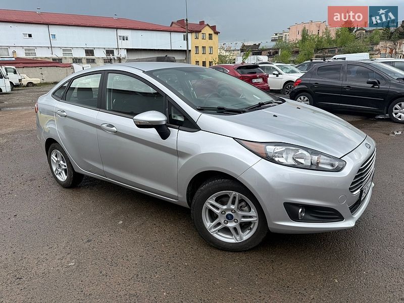 Седан Ford Fiesta 2018 в Львові