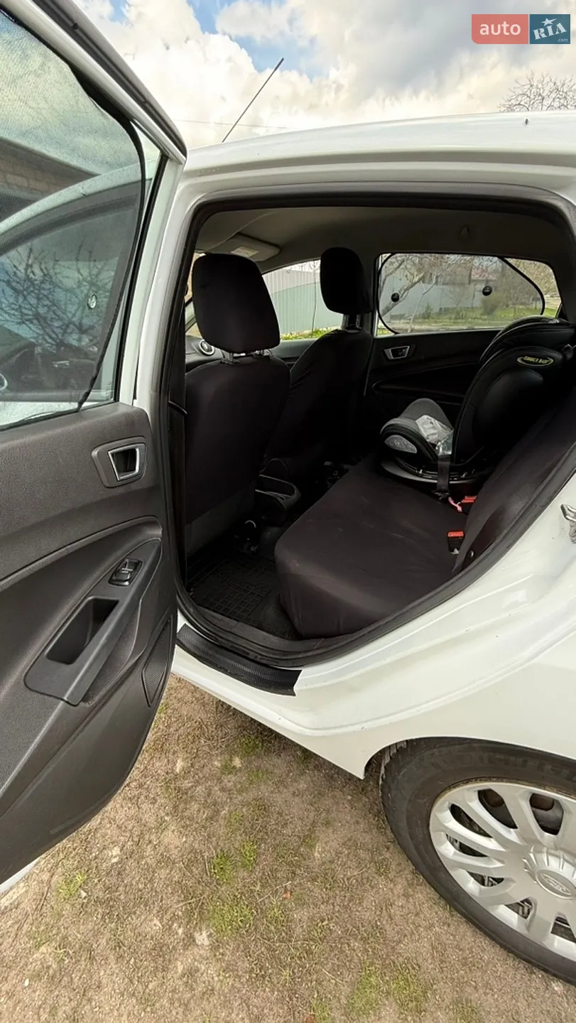 2016 Ford Fiesta - мініатюра 13