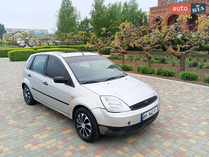 Хэтчбек Ford Fiesta 2002 в Белгороде-Днестровском