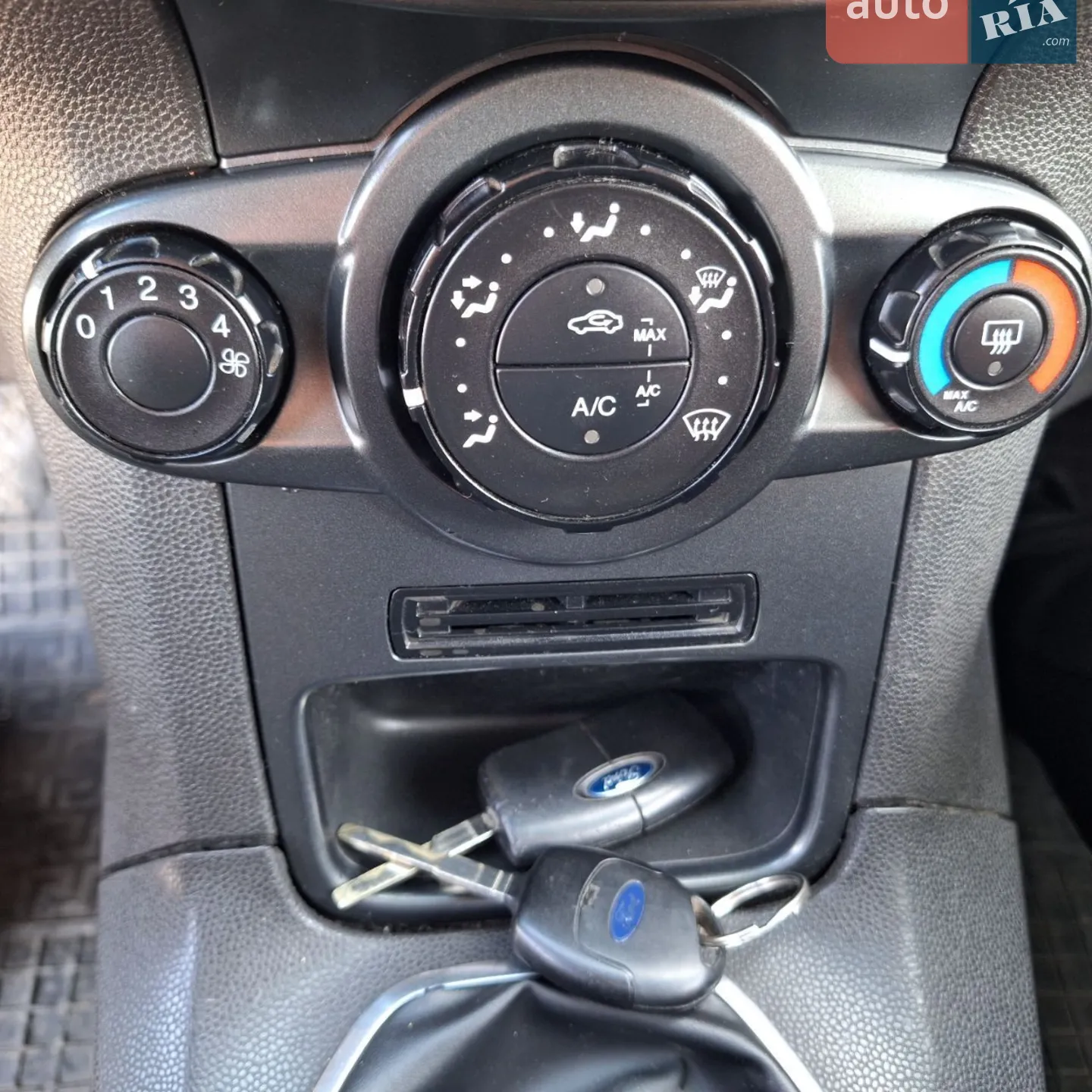 2013 Ford Fiesta - мініатюра 22