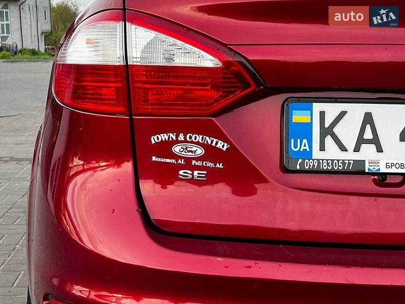 Седан Ford Fiesta 2016 в Киеве