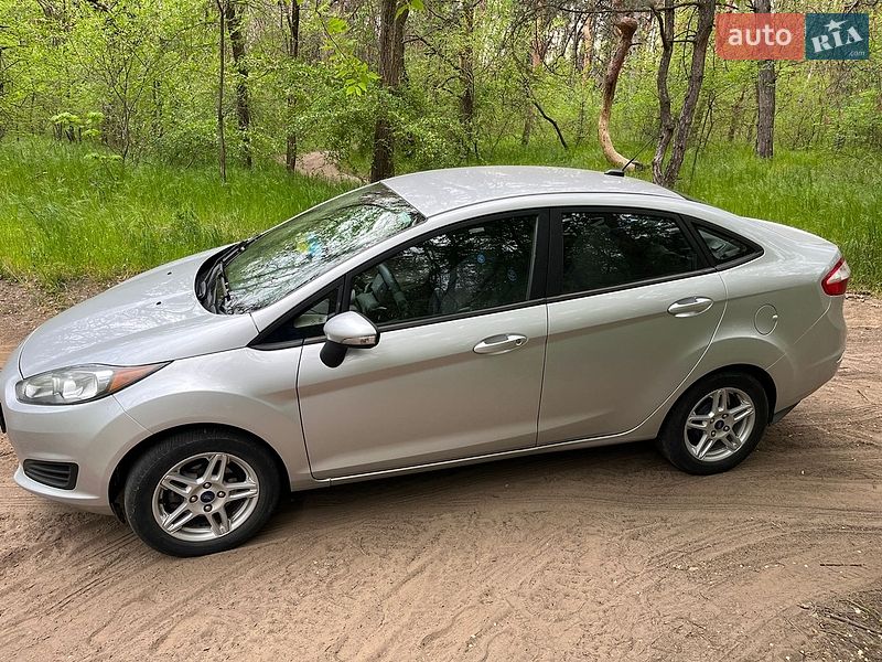 Седан Ford Fiesta 2018 в Запорожье