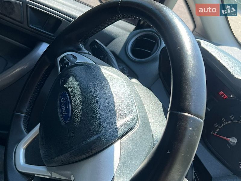 Хэтчбек Ford Fiesta 2010 в Черкассах