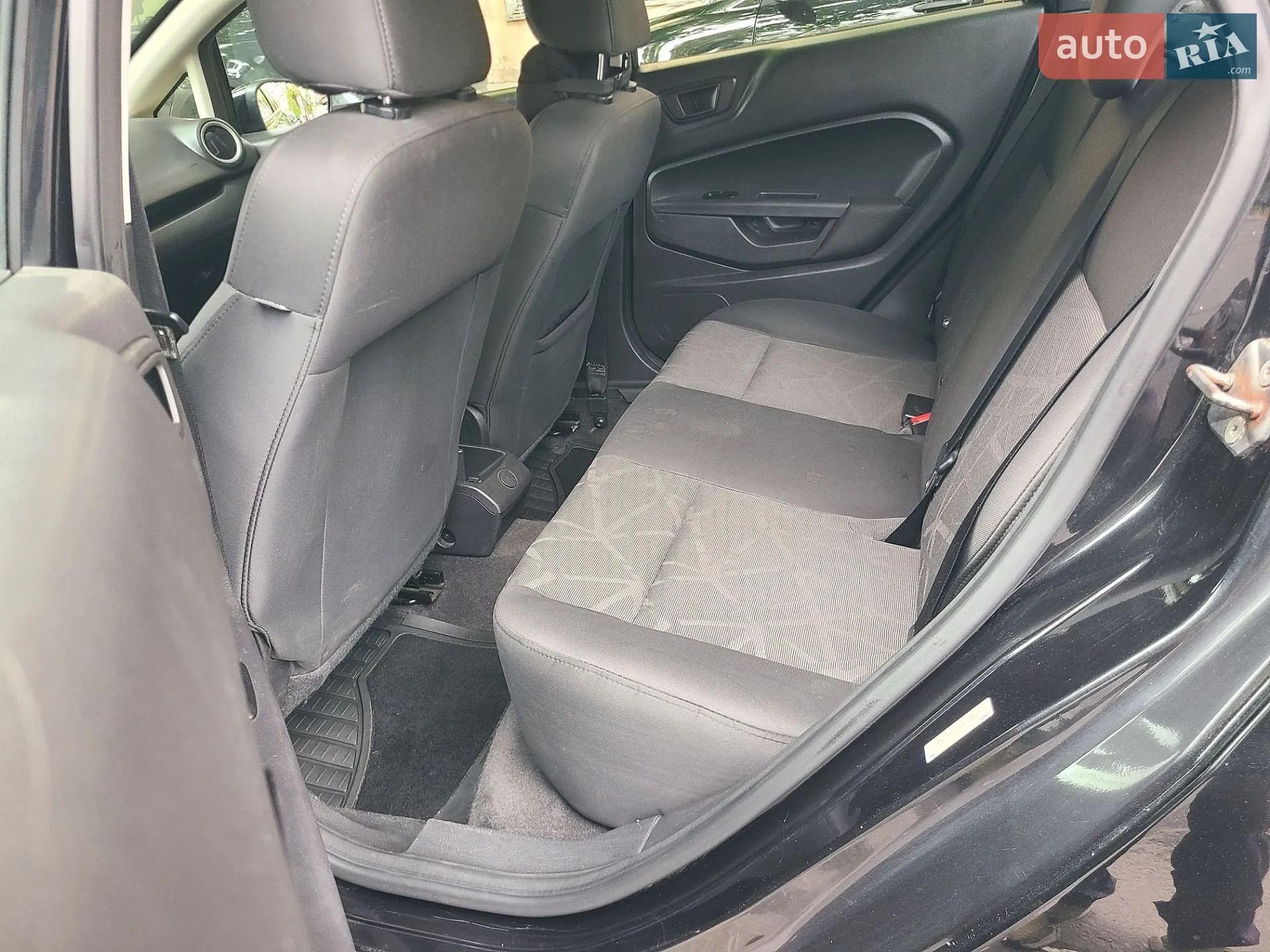 2012 Ford Fiesta - мініатюра 10