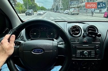 Хэтчбек Ford Fiesta 2007 в Днепре