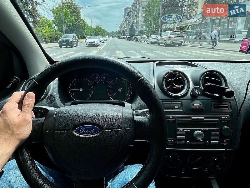 Хэтчбек Ford Fiesta 2007 в Днепре