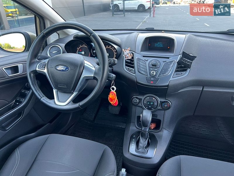 Хетчбек Ford Fiesta 2013 в Дніпрі