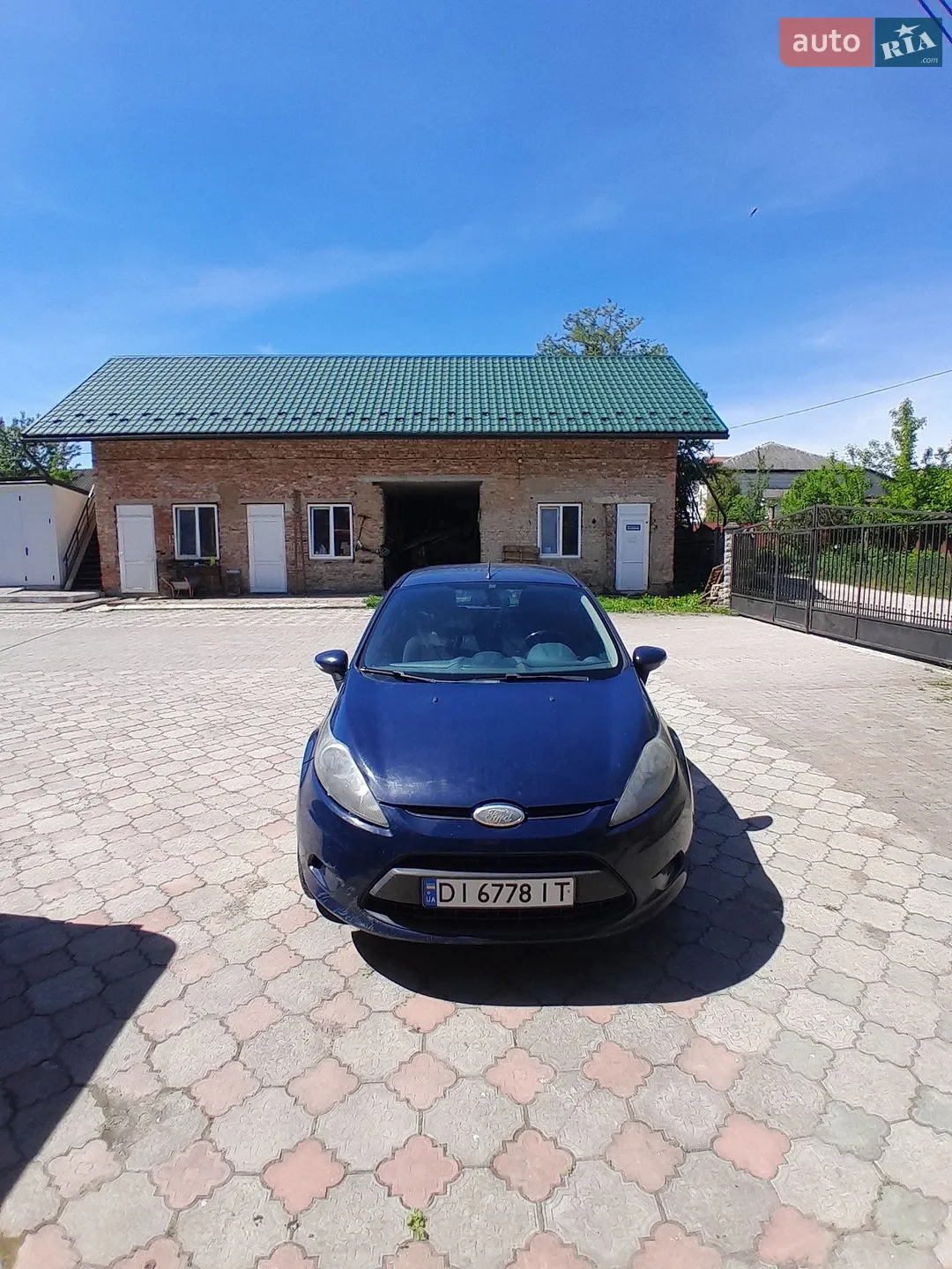 2010 Ford Fiesta - фото 1