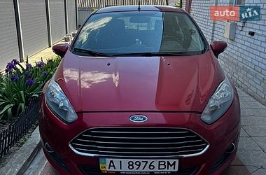 Седан Ford Fiesta 2015 в Киеве