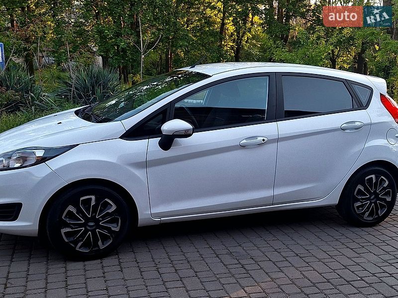 Хетчбек Ford Fiesta 2016 в Одесі
