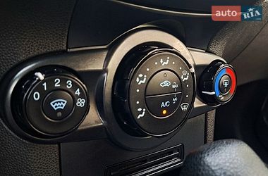Хетчбек Ford Fiesta 2016 в Одесі