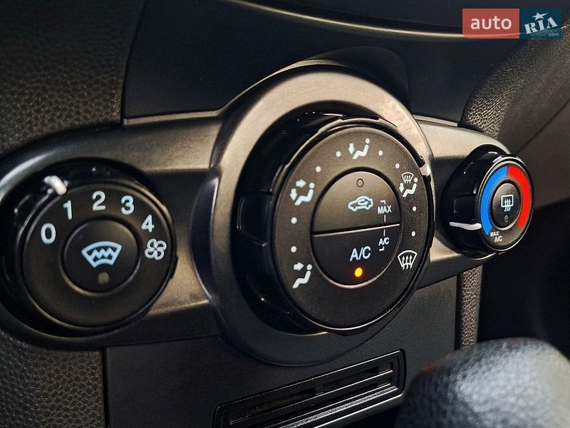 Хетчбек Ford Fiesta 2016 в Одесі