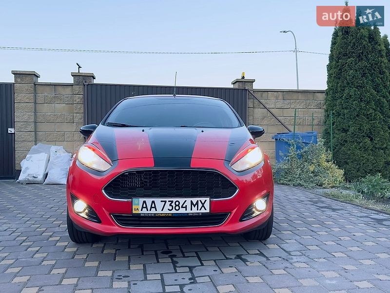 Хэтчбек Ford Fiesta 2013 в Петропавловской Борщаговке