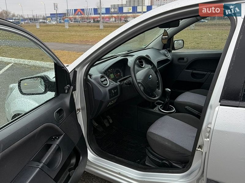Хэтчбек Ford Fiesta 2007 в Киеве фото 16 Хэтчбек Ford Fiesta 2007 в Киеве