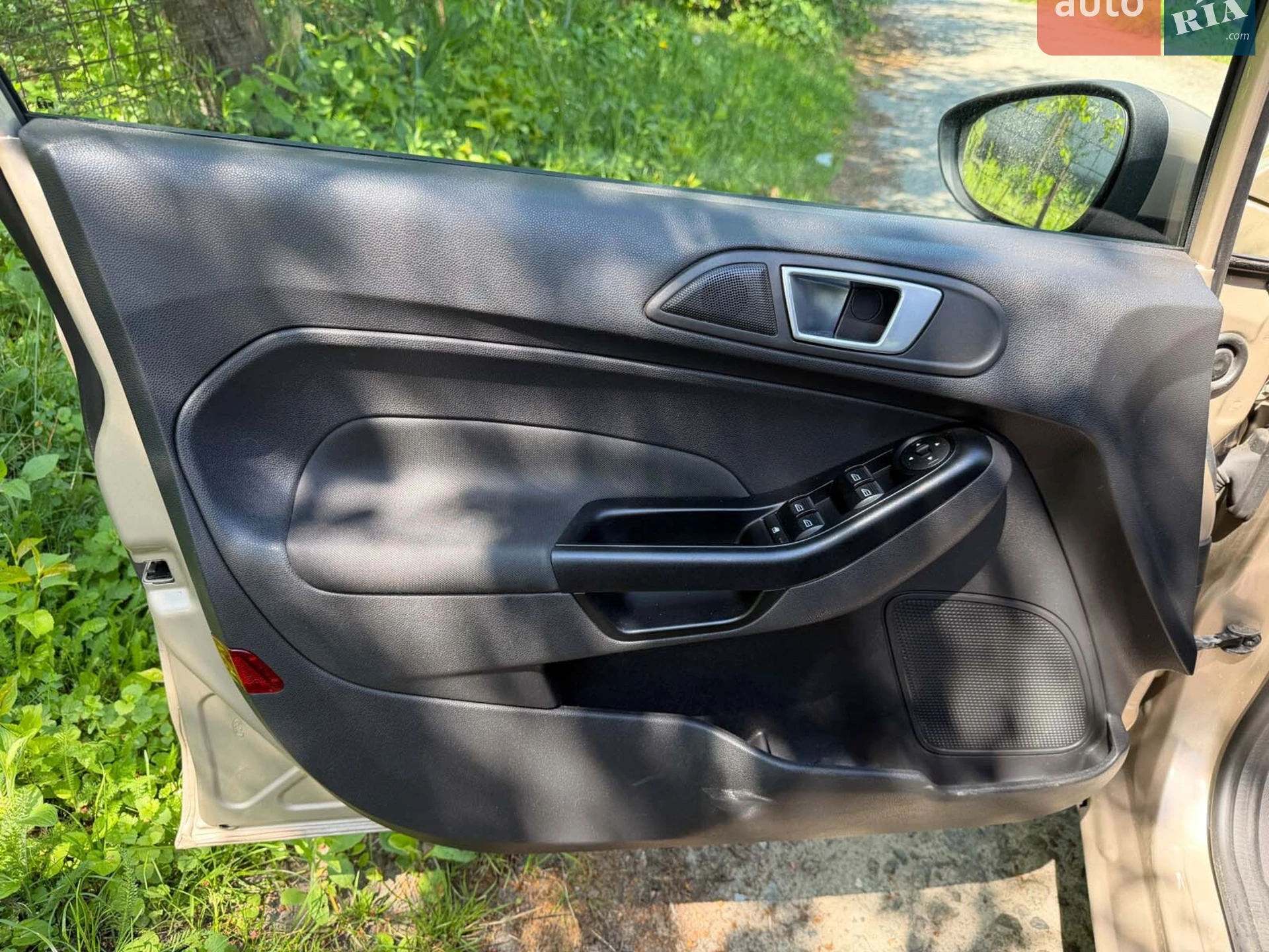 2016 Ford Fiesta - мініатюра 8