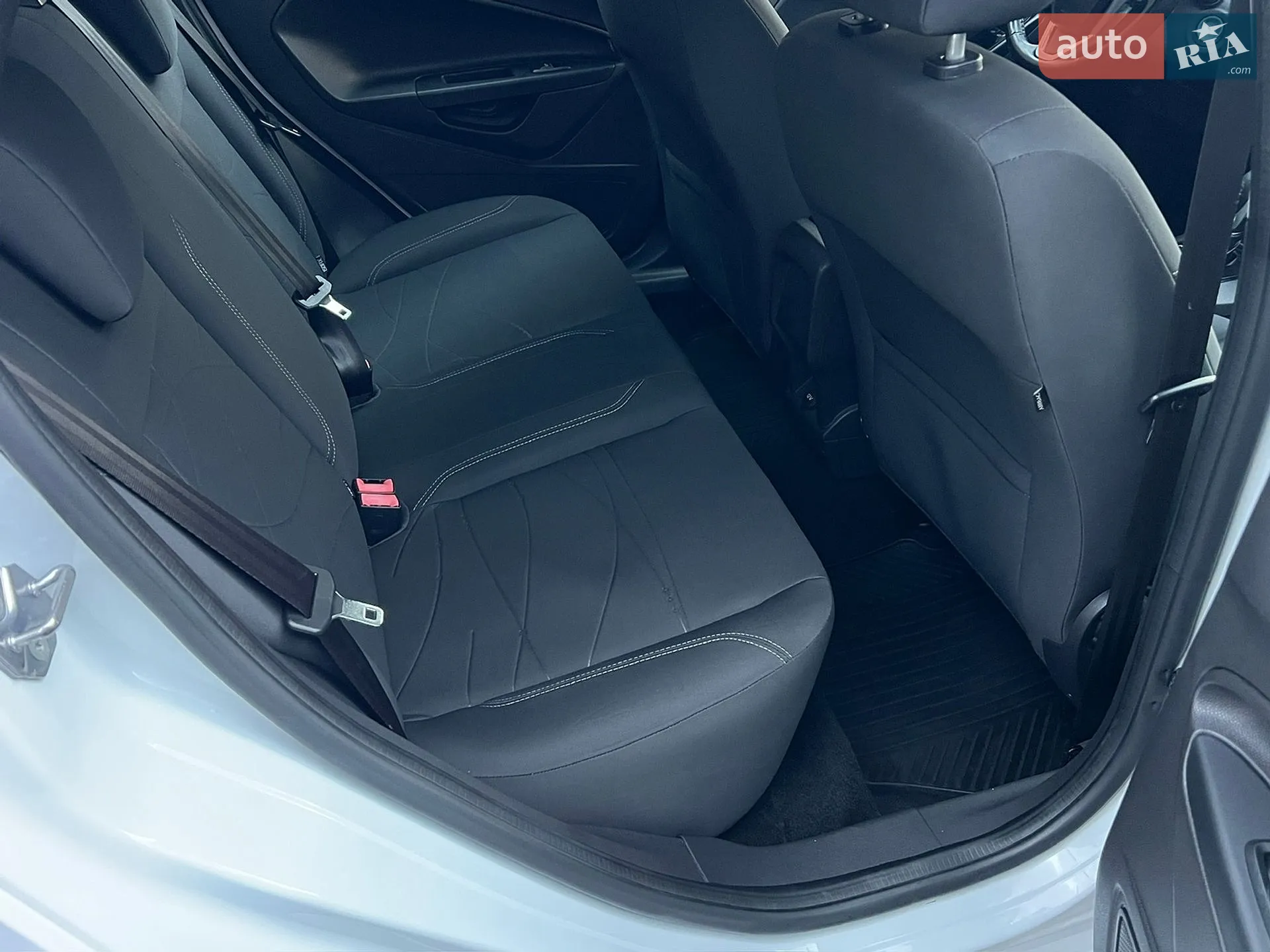2015 Ford Fiesta - мініатюра 20
