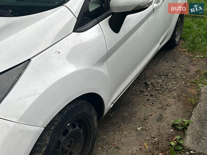 Хэтчбек Ford Fiesta 2011 в Киеве