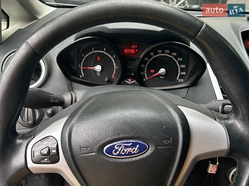Хэтчбек Ford Fiesta 2011 в Киеве