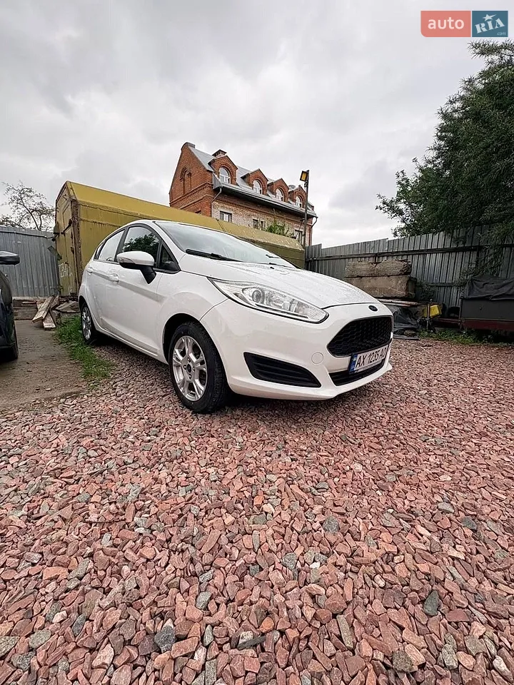2015 Ford Fiesta - мініатюра 16