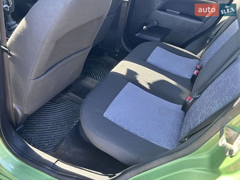 Хэтчбек Ford Fiesta 2008 в Ужгороде