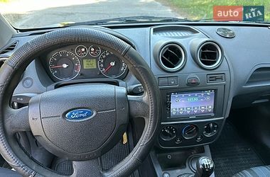 Хэтчбек Ford Fiesta 2007 в Золотоноше
