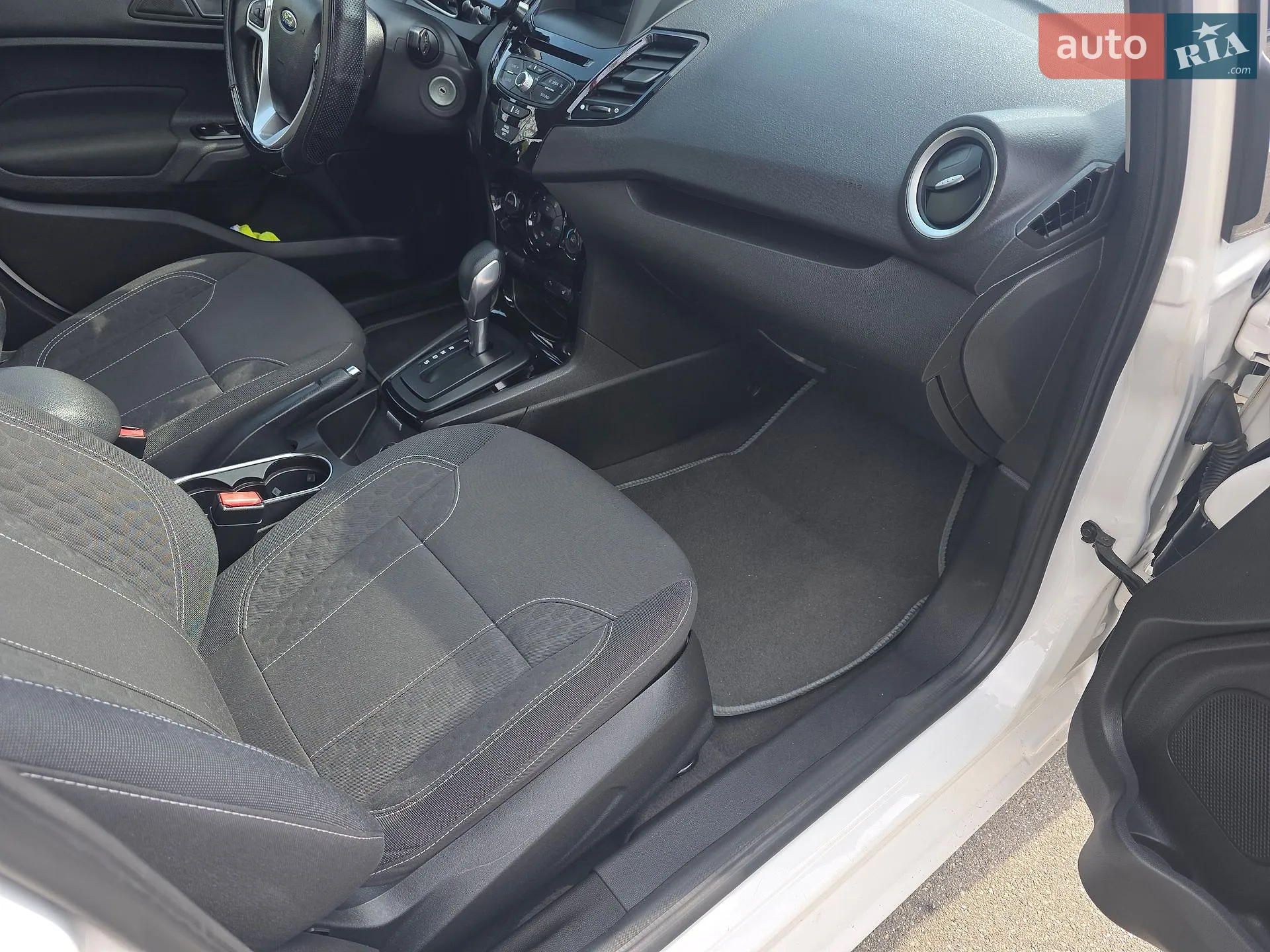 2019 Ford Fiesta - мініатюра 19